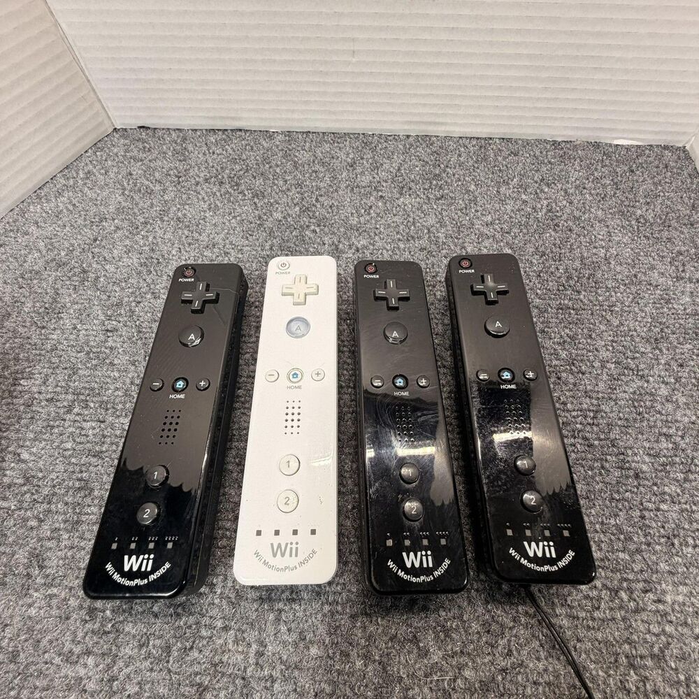 Nintendo Wii Remote Plus Controllers Lot Of 4 Black White RVL-036 OEM Tested